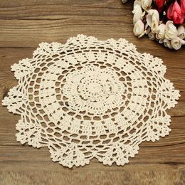 Mats Pads 203040cm Round Vintage Cotton Crochet Table Place Mat Wedding Napkins Cloth Lace Placemats Decorative Coasters Pad Christmas Z0502