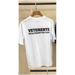 Designer Vetements T Shirt Men Woman Short Sleeve Big Tag Hip Hop Loose Casual Embroidery Tees Black White Tshirts Top r4