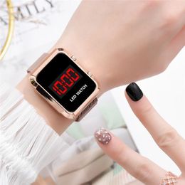 Wristwatches Fashion Women Magnet Buckle Gifts Watches Luxury Stainless Steel Mesh Band Female Casual Magnetic Woman 2023 Clock