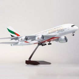 Aircraft Modle 1/160 Emirates A380 Aeroplane Model LED Light Simulation Passenger Aircraft 230503