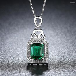 Pendant Necklaces The Personality Micro-inlaid Green Square Necklace Emerald Neck Chain Jewelry Accessories