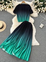 Two Piece Dress Summer Women Pleated Two Piece Set Vintage Round Neck Short Sleeve Tops High Waist Draped Skirt Gradient Suit Female 230503