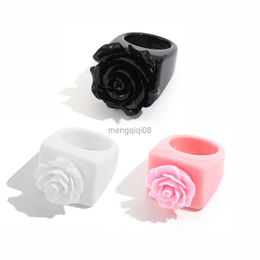 Band Rings Trendy Korean Black White Pink Flower Resin Acrylic Square Ring Geometric Chunky for Women Girls Fashion Jewelry Gift Y23