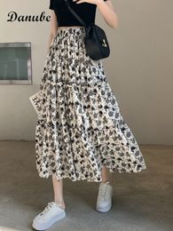 Skirts Vintage Black White Floral Ptint Pleated Skirt Women Elegant Ruffle Elastic High Waist Midi Skirt Summer Korean Slim Beash Skirt 230504