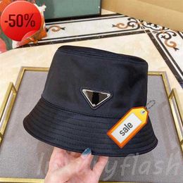 Pra Hats Bucket Hat Casquette Designer Stars with The Same Casual Outing Flat-toA Small Brimmed Hats Wild Triangle Standard Ins Ba324N2