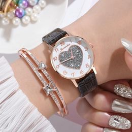 Wristwatches Women Diamond Watch Dial Bracelet Watches Set Ladies Leather Band Quartz Wristwatch Heart Shine Female Clock Zegarek Damski