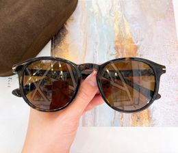 834 Tortoise Brown Round Sunglasses Men Women Summer Sunnies Gafas de sol Fashion Glasses Shades Occhiali da sole UV400 Protection Eyewear