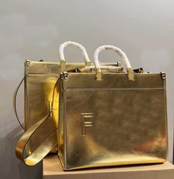 Tote Clutch Bag Fluorescent Glossy Co-branded Large Capacity Shopping Bag Handbag Women Single Messengers Purses 230514