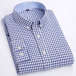 Men's Dress Shirts 2021 New Excellent Mens Oxford Business Casual Plaid Shirts and Tops Office Style Maorful Long Sleeve Shirt Clothes P230427