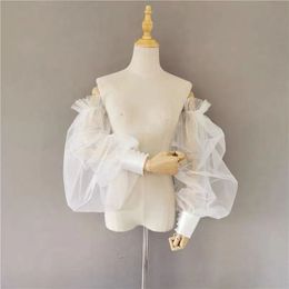 Fingerless Gloves White Puffy Tulle sleeve long strapless wedding dress with accessories party Gown retro court elastic One Pair Seperate sleeves 230504