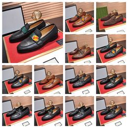 NEW FASHION MEN DESIGNER LEATHER SHOES Fringe Slip-on Low Heel High Quality DRESS Vintage CLASSIC Male Casual LOAFERS SHOES