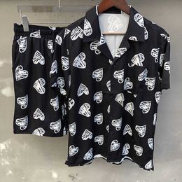 Men's Casual Shirts Vintage Lapel Streetwear Shirt Suit Contrasting Color Heart Print Shortsleeved Shirt Set Short Top For Men Casual Sets Homme J230503