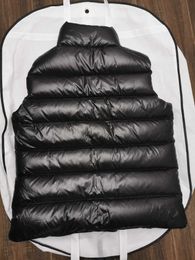 Parkas Designer Vest Down Jacket Winter Warm Sleeveless Sweatshirt Luxury Feather Material Loose Coat Fashion Trend Men And Women Cardiga