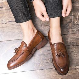 Dress Shoes Men Male Man Formal Plus Size Mens Business Driving Vintage PU Leather Zapatos De Hombres Personlizar M0816