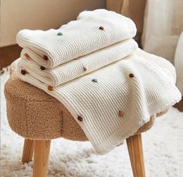 Blankets Swaddling 100 70cm Baby Knitted Sofa Throw Nordic Pompom Soft Tapestry born Swaddle Wrap Crib Stroller 230504