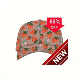 quality High strawberry baseball caps man's cotton cactus classic letter Ball caps summer women sun hats outdoor adjustable Snapback Cap girl's cute visor11228