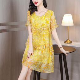 Casual Dresses Summer New Yellow Silk Short Sleeve Floral Print Dress Beach Style Oversized Loose and Slim Ruffled Silk Skirt 230505