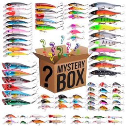 Baits Lures 3-10 Pcs of Random Fishing Lure High Quality Swimming Popper Wobble Crankbait Artificial Box 230504