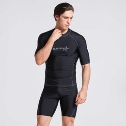 Wetsuits Drysuits Men's New Quick Dry Short Sleeve Windproof Men's Swimwear Top Swimwear UPF 50 Men's Beach Windproof Snorkelling Surf Shirt 2022 J230505