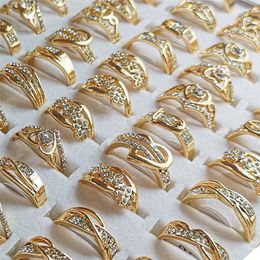 Wedding Rings 10Pcs Wholesale Lots Bulk Fashion Mixed Shiny Crystal Jewellery Golden Colour Finger for Women Girls 230505