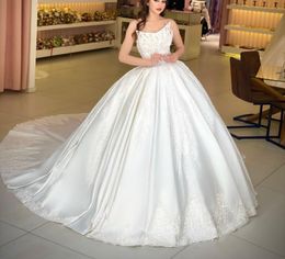 Stylish Ball Gown Wedding Dresses Bateau Sleeveless Strapless Sequins Appliques Floor Length Ruffles 3D Lace Satin Plus Size Bridal Gowns Plus Size Vestido de novia