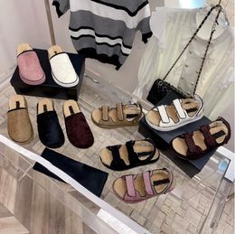 Women Wool Mules Designer Shearling Sandals Plush Fur Loafers Slides Winter Warm Sandals Fashion Mule Slippers