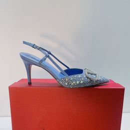 Top Design Sapatos de luxo 2023 VT Moda Drillle Buckle Sapatos de salto alto lazer de festa de casamento Turismo de festas de casamento