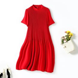 2023 Summer Red Solid Colour Pleated Silk Dress Short Sleeve Stand Collar Knee-Length Casual Dresses C3A254028