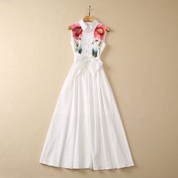 2023 Sommer Weißes Kleid mit Blumendruck und Gürtel, ärmellos, Reversausschnitt, getäfelte Midi-Freizeitkleider S3W030427