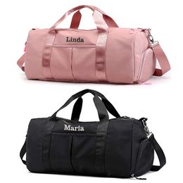 Cosmetic Bags Cases Personalized Duffel Bag Embroidered Sports Gym Bag Travel with Wet Dry Pockets Shoe Compartment Gift For Groomsman Bridesmaid 230504