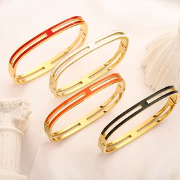 2023 New Bangle Cuff Bracelet 18K Gold Plated Bracelet Designer Love Bangle Design for Womens Fashion Love Jewelry Wholesale Accessories