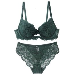 Bras Sets New Sexy Red Green Purple Bras Set Bow 32/70 34/75 36/80 38/85 40/90 BC Cup Women Underwear Back Closure Lace Lingerie 230505