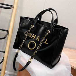 Luxury Classic Handbags Beach Bags Brand Metal Badge Tote Bag Small Evening Handbag Female Capacity Large Leather One Shoulder Backpack factory outlet 70% off RTL9