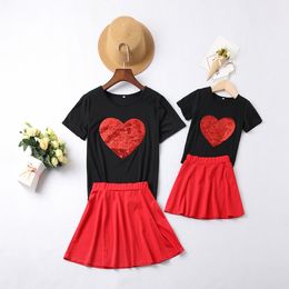 Family Matching Outfits summer fashion sequin love T-shirt parent-child mother-daughter skirt mother girl T-shirt skirt 2PCS Family suit 230506