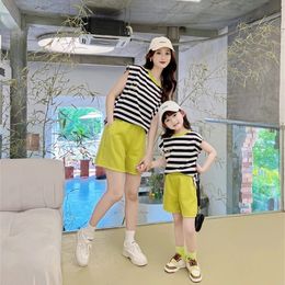 Family Matching Outfits Baby Girl And Mother Outfit Mom And Daughter t-Shirt Shorts Suit Women's Clothing Sets Parent-Child Matching Summer Clothes 230506