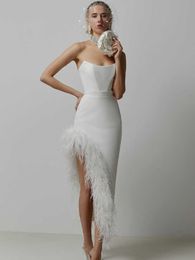Casual Dresses New Women Sexy Strapless Black White Feather Midi Bandage Dress 2023 Split Knitted Elegant Evening Bodycon Party Dress Z0506