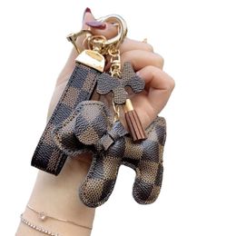 Keychains Lanyards Fashion Designer Car Keychain Favour Flower Bag Pendant Charm Jewellery Keyring Holder for Men Gift Fashion PU Animal Key Chain Accessories