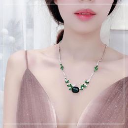 Pendant Necklaces High-end Fashion Lady Banquet Jade Necklace Women Green Bird Dance Party Celebrit Christmas Gift Fairy Grunge Designer