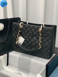 Shoulder Bags Classic large capacity shopping bag Rhomboid fashion zipper purse designer women s hand crossbody C