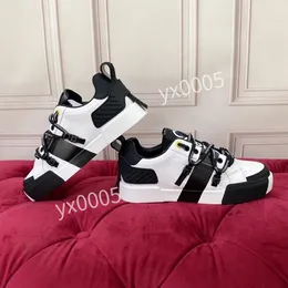 2023 TOP Luxo Designer de marca masculino Sapatos casuais brancos tênis preto tênis de couro estampado tênis de plataforma tênis sapatos