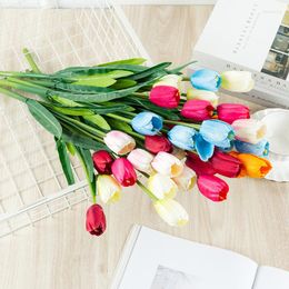 Decorative Flowers Simulation Tulip 3 Heads Silk Cloth Fake Flower For Living Room Table Arrangement Wedding Hall Decoration Artificial