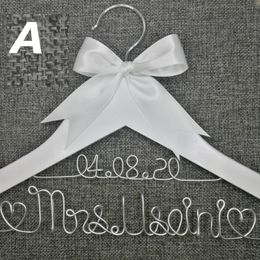 Hangers Racks Personalised Wedding Hanger bridesmaid gifts name hanger brides custom Bridal Gift white 230505