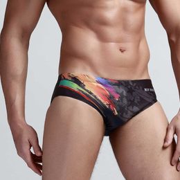 Men's swimwear Men's Printed Swim Briefs Triangle Shorts Swimming Trunks Racing Briefs Racer Bathers Professional for Training and Competition P230506