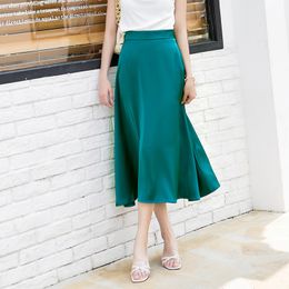 Skirts Women's Summer Solid Temperament Elegant Acetic Acid Satin Draping Skirt Comfortable High Waist Large Swing Mid Length Skirt 230506