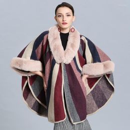 Women's Knits Europe 2023 Autumn Winter Faux Fur Collar Cloak With Striped Knit Shawl Coat Women Elegant Warm Outerwear W687