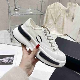 Luxury design Bowling Shoes Channel 2023 fashionable men and women Leather Canvas Letter Logo Casual outdoor Sports running Shoes 03-02