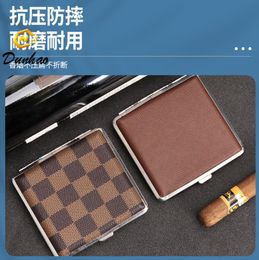 Smoking Pipes Men's Portable Cigarette Case Iron Clip Leather Cigarette Case Compression and Moisture Resistance