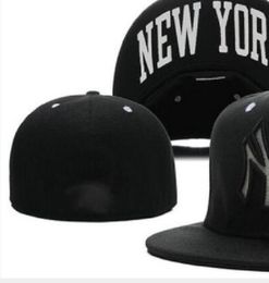 Ready Stock Wholesale High Quality Men's New York Sport Team Fitted Caps LA NY Flat Brim on Field Hats Full Closed Design Size 7- Size 8 Fitted Baseball Gorra Casquette A18