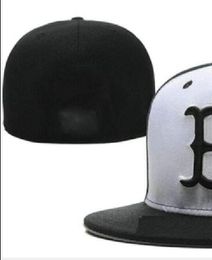 Ready Stock Wholesale High Quality Men's Boston Sport Team B Fitted Caps Flat Brim on Field Hats Full Closed Design Size 7- Size 8 Fitted Baseball Gorra Casquette A3