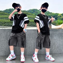 Clothing Sets Boys' Summer Short Suit 2023 Children's Junior Sports Sleeve Workwear Pants 2 Piece Set 312Y 2023 230506